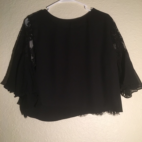 Black and white flowy lace top; size L; - Picture 6 of 8